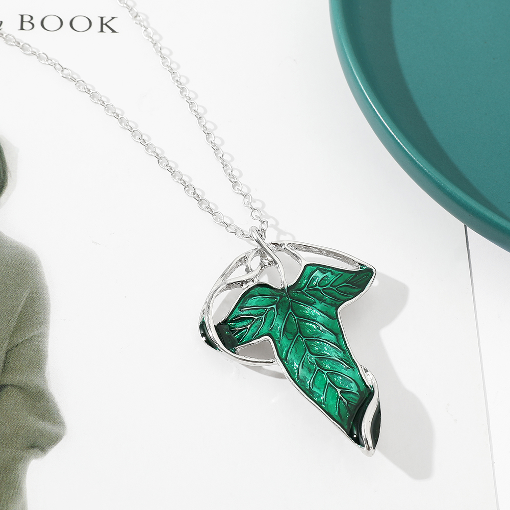 Vintage Green Leaf Pendant Nec - огляд і ціна Vintage Fashion Online