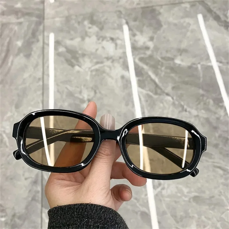 High-Quality Square Men Women  - огляд і ціна Vintage Fashion Enthusiasts