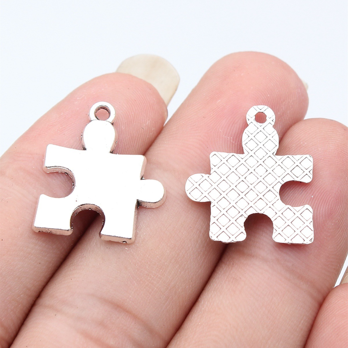 WYSIWYG 10pcs 23x20mm 2 Colors - огляд і ціна Vintage Fashion Stores
